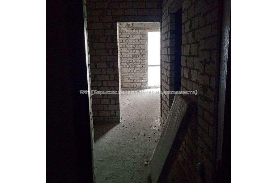 Продам квартиру, Мира ул. , 1 кім., 42 м², без внутренних работ 