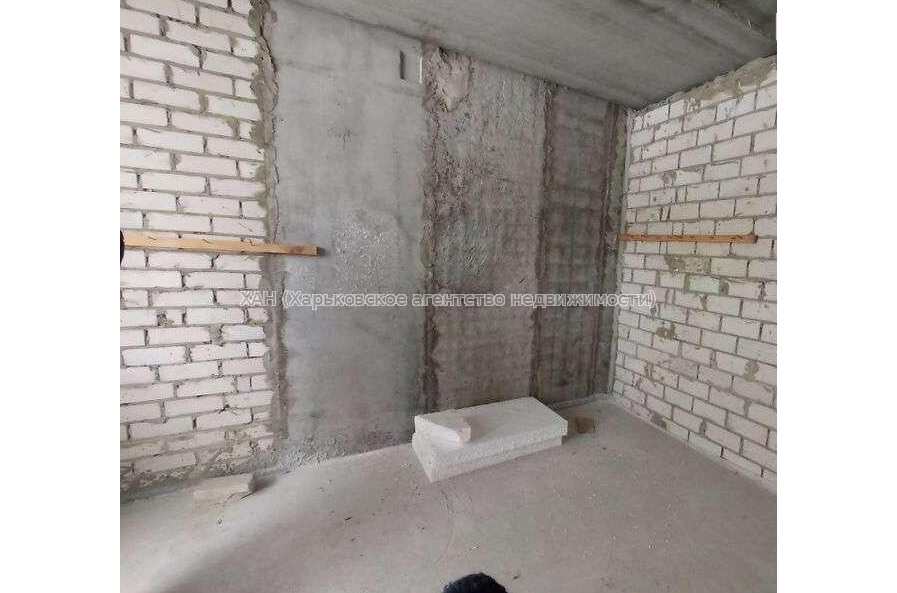 Продам квартиру, Мира ул. , 1 кім., 42 м², без внутренних работ 