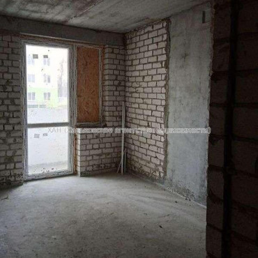 Продам квартиру, Мира ул. , 1 кім., 42 м², без внутренних работ 