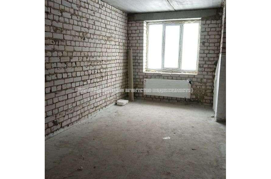 Продам квартиру, Мира ул. , 1 кім., 42 м², без внутренних работ 