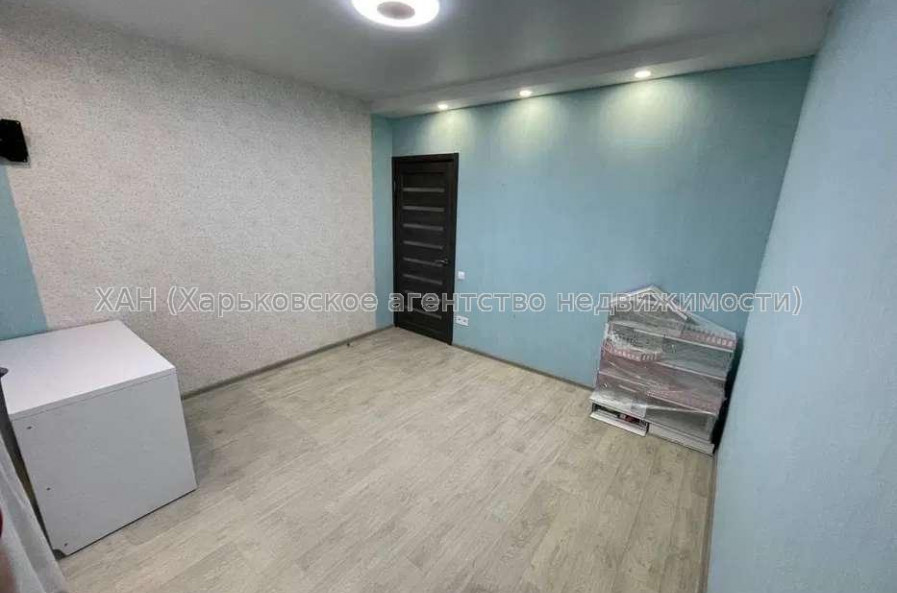Продам квартиру, Натальи Ужвий ул. , 2  ком., 53 м², капитальный ремонт 