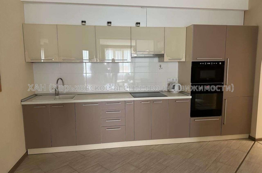Продам квартиру, Новоалександровская ул. , 2  ком., 68 м², авторский дизайн 