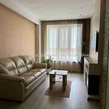 Продам квартиру, Новоалександровская ул. , 2  ком., 68 м², авторский дизайн 