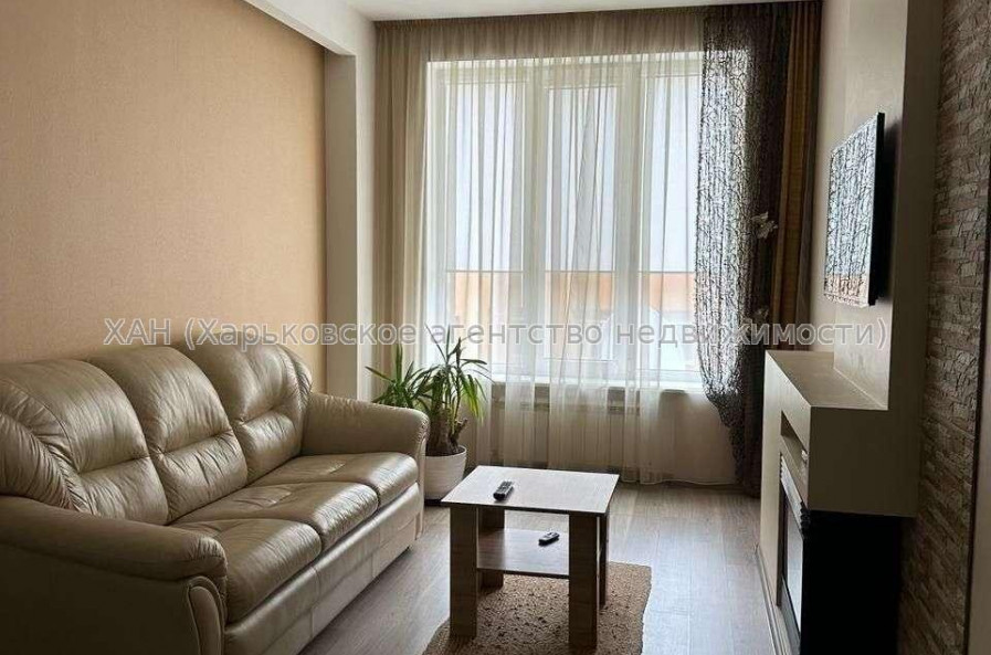 Продам квартиру, Новоалександровская ул. , 2  ком., 68 м², авторский дизайн 