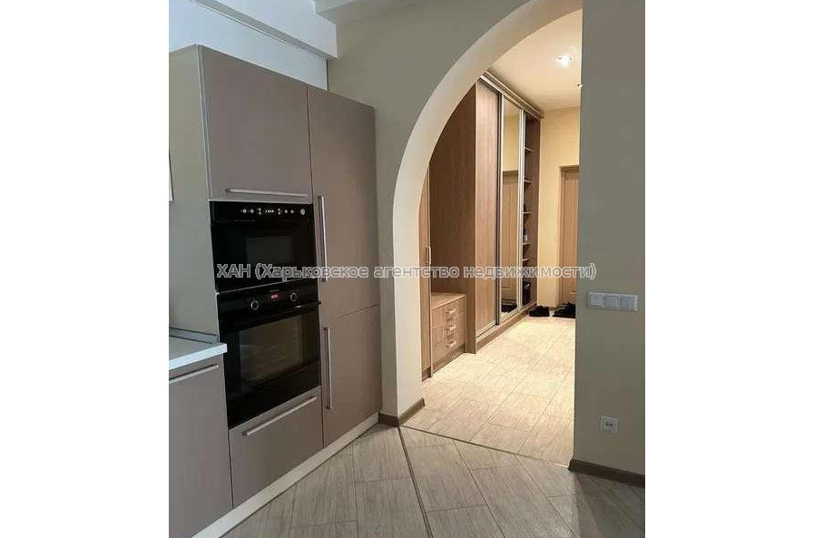 Продам квартиру, Новоалександровская ул. , 2  ком., 68 м², авторский дизайн 