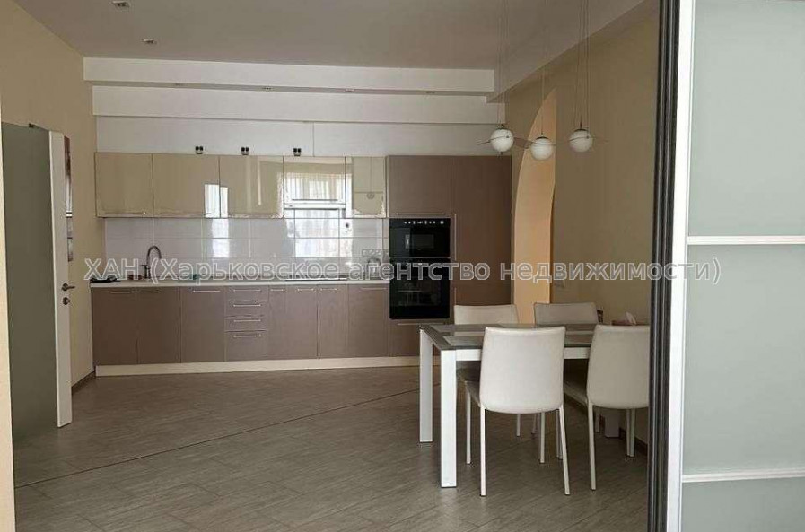 Продам квартиру, Новоалександровская ул. , 2  ком., 68 м², авторский дизайн 