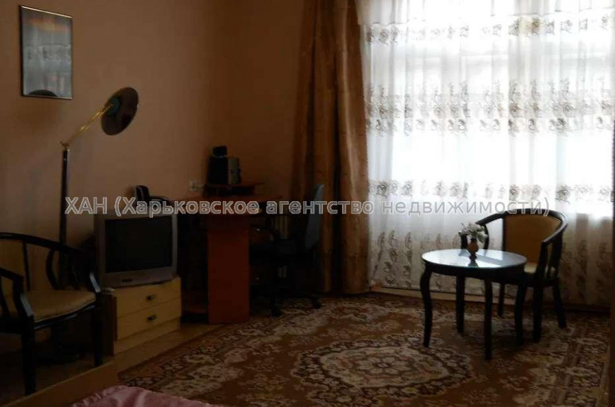 Продам квартиру, Григория Сковороды ул. , 1 кім., 40 м², косметический ремонт 