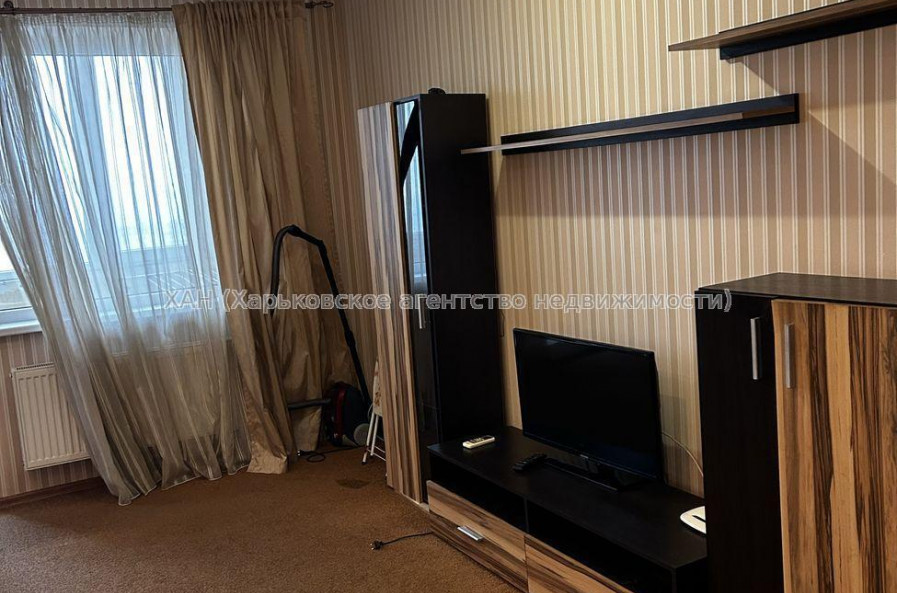 Продам квартиру, Молочная ул. , 2 кім., 51 м², косметический ремонт 