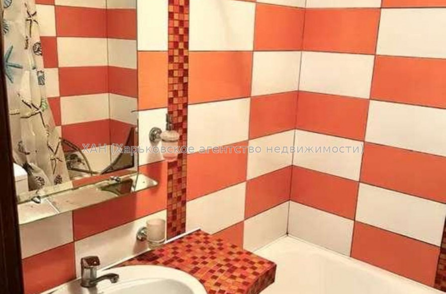 Продам квартиру, Молочная ул. , 2 кім., 51 м², косметический ремонт 