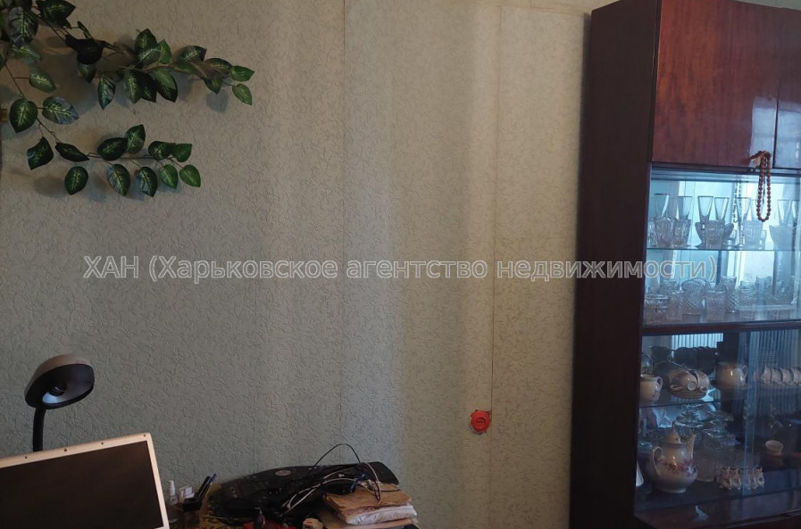 Продам квартиру, Гвардейцев Широнинцев ул. , 3  ком., 67 м², косметический ремонт 