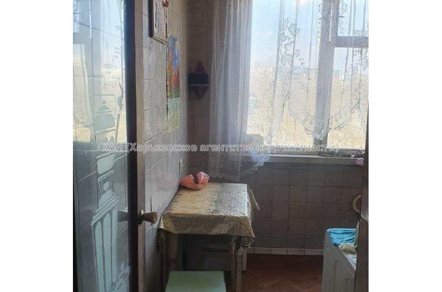 Продам квартиру, Гвардейцев Широнинцев ул. , 3  ком., 67 м², косметический ремонт 