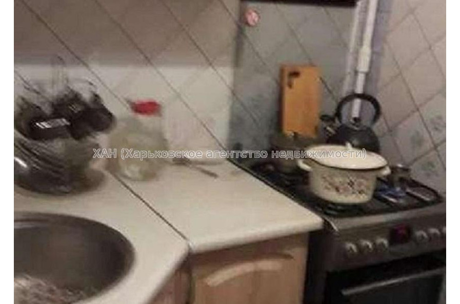 Продам квартиру, Валентиновская ул. , 3  ком., 68 м², косметический ремонт 