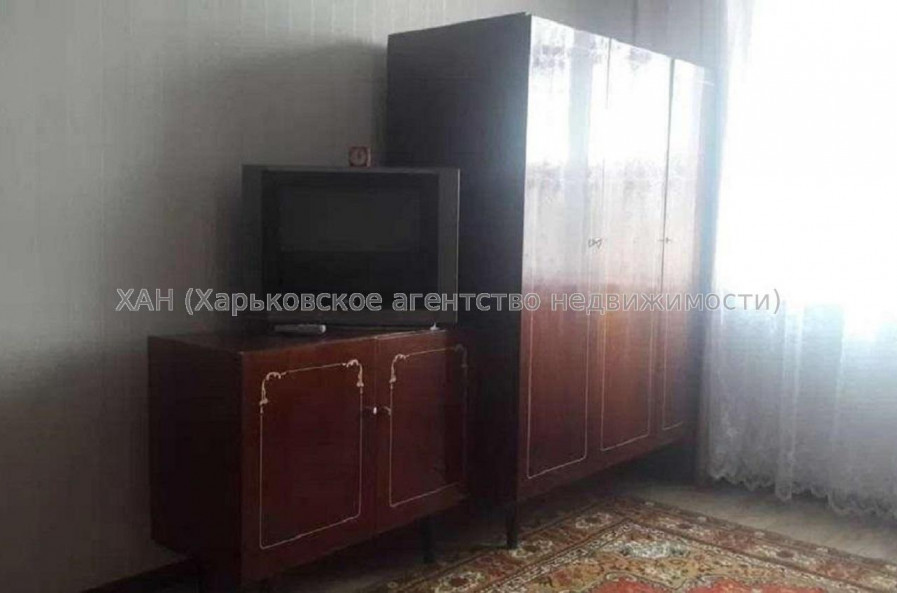 Продам квартиру, Валентиновская ул. , 3  ком., 68 м², косметический ремонт 