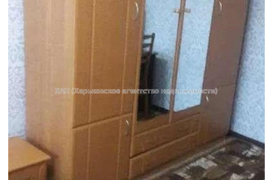 Продам квартиру, Валентиновская ул. , 3  ком., 68 м², косметический ремонт 