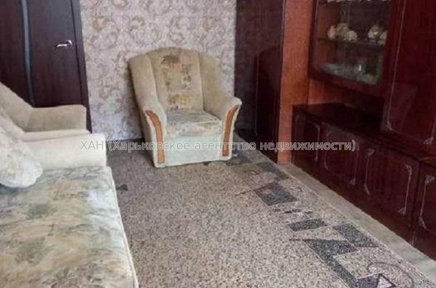 Продам квартиру, Валентиновская ул. , 3  ком., 68 м², косметический ремонт 