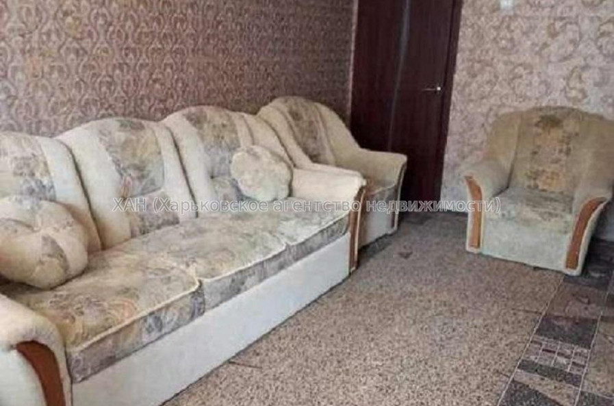 Продам квартиру, Валентиновская ул. , 3  ком., 68 м², косметический ремонт 