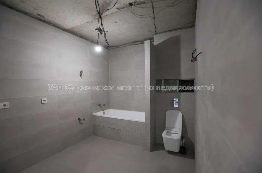 Продам квартиру, Волонтерская ул. , 3  ком., 72 м², капитальный ремонт 
