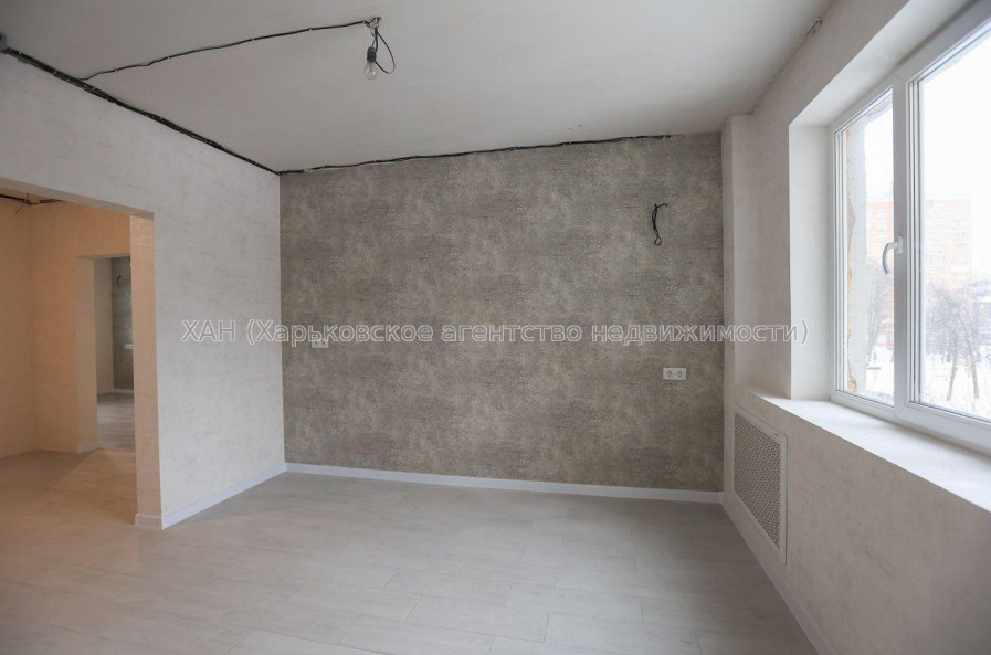 Продам квартиру, Волонтерская ул. , 3  ком., 72 м², капитальный ремонт 