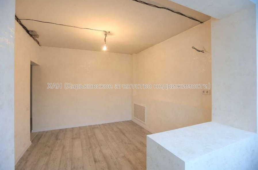 Продам квартиру, Волонтерская ул. , 3  ком., 72 м², капитальный ремонт 