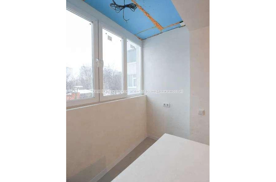 Продам квартиру, Волонтерская ул. , 3  ком., 72 м², капитальный ремонт 