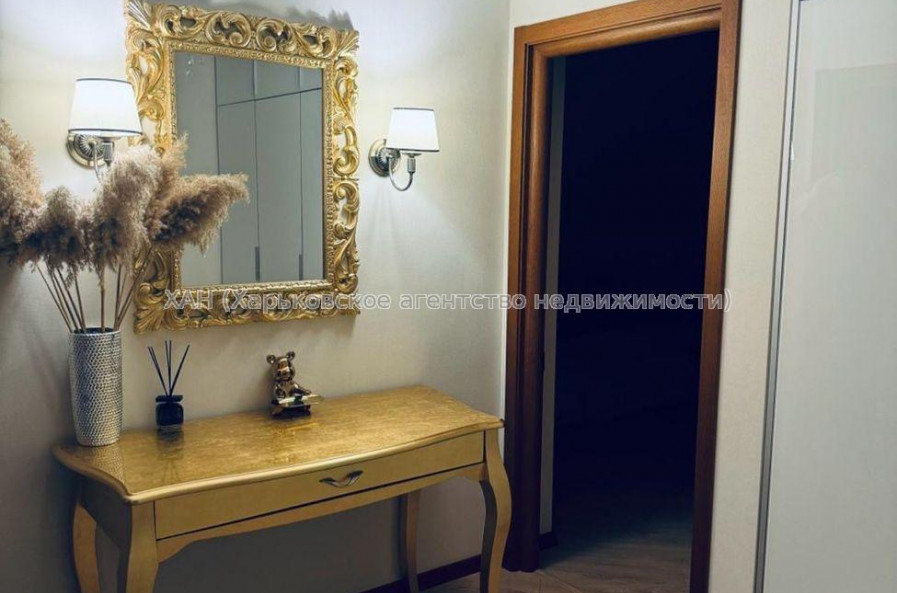 Продам квартиру, Новоалександровская ул. , 3  ком., 106 м², евроремонт 