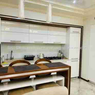 Продам квартиру, Новоалександровская ул. , 3  ком., 106 м², евроремонт 