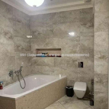 Продам квартиру, Новоалександровская ул. , 3  ком., 106 м², евроремонт 