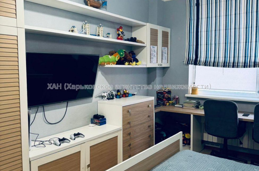 Продам квартиру, Новоалександровская ул. , 3  ком., 106 м², евроремонт 
