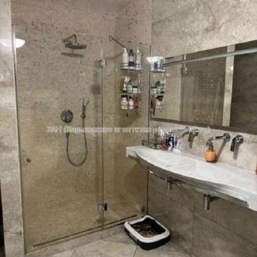 Продам квартиру, Новоалександровская ул. , 3  ком., 106 м², евроремонт 