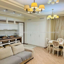 Продам квартиру, Новоалександровская ул. , 3  ком., 106 м², евроремонт