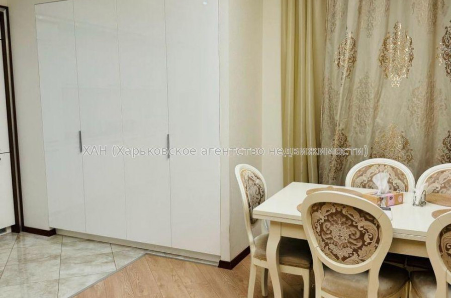 Продам квартиру, Новоалександровская ул. , 3  ком., 106 м², евроремонт 