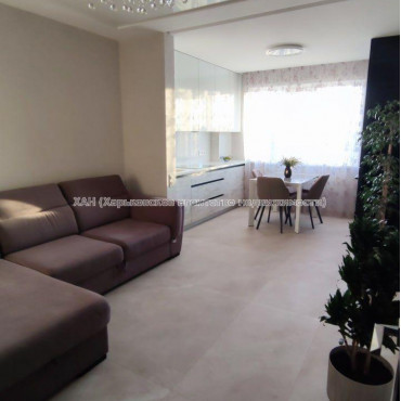 Продам квартиру, Сухумская ул. , 1  ком., 53 м², евроремонт 