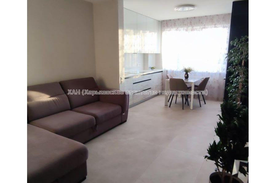 Продам квартиру, Сухумская ул. , 1  ком., 53 м², евроремонт 