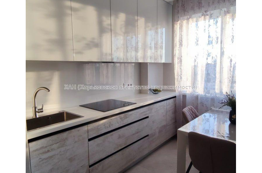 Продам квартиру, Сухумская ул. , 1  ком., 53 м², евроремонт 