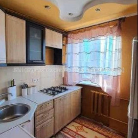 Продам квартиру, Каденюка ул. , 1 кім., 30 м², капитальный ремонт