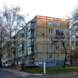 Продам квартиру, Героев Труда ул. , 3  ком., 65 м², косметический ремонт