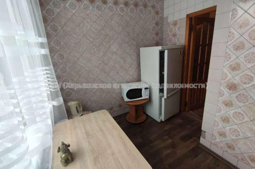 Продам квартиру, Валентиновская ул. , 3  ком., 65 м², косметический ремонт 