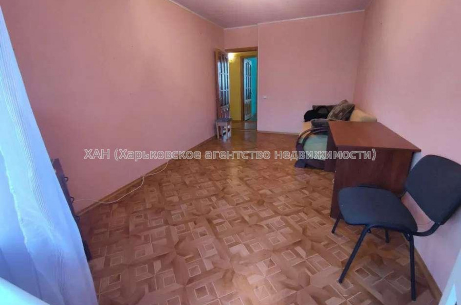 Продам квартиру, Валентиновская ул. , 3  ком., 65 м², косметический ремонт 