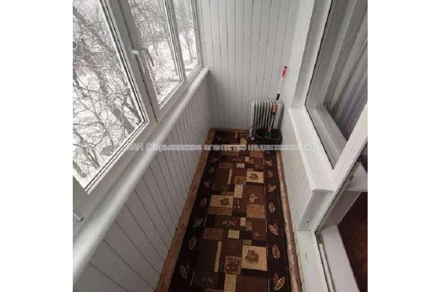 Продам квартиру, Валентиновская ул. , 3  ком., 65 м², косметический ремонт 