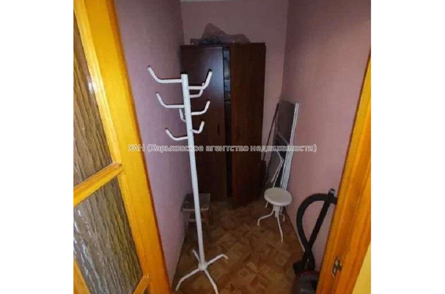 Продам квартиру, Валентиновская ул. , 3  ком., 65 м², косметический ремонт 