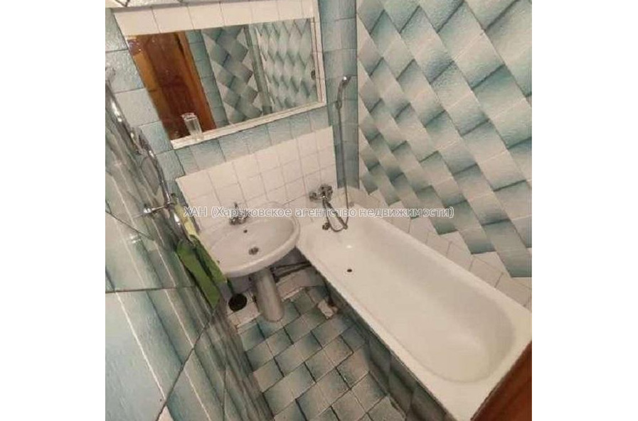 Продам квартиру, Валентиновская ул. , 3  ком., 65 м², косметический ремонт 
