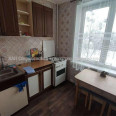 Продам квартиру, Валентиновская ул. , 3  ком., 65 м², косметический ремонт 
