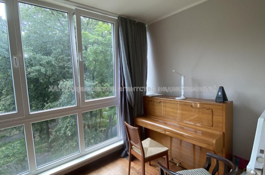 Продам квартиру, Лебединская ул. , 3 , 3  ком., 116 м², евроремонт 
