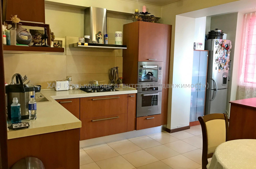 Продам квартиру, Лебединская ул. , 3 , 3  ком., 116 м², евроремонт 