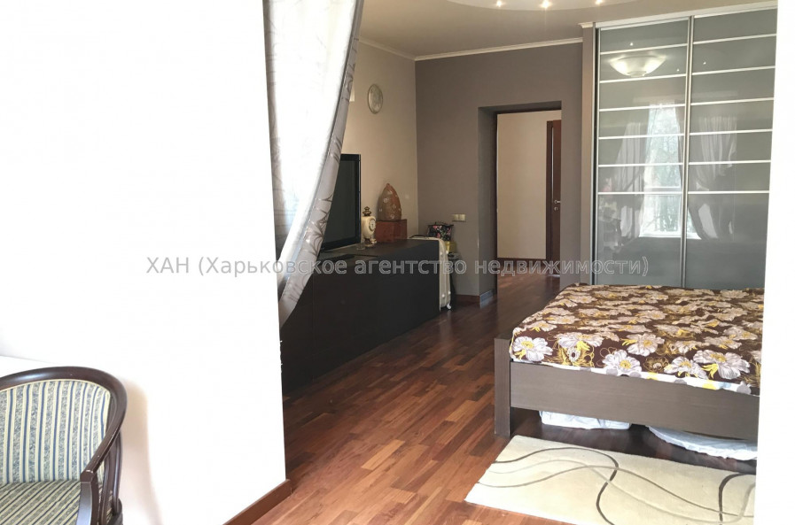Продам квартиру, Лебединская ул. , 3 , 3  ком., 116 м², евроремонт 