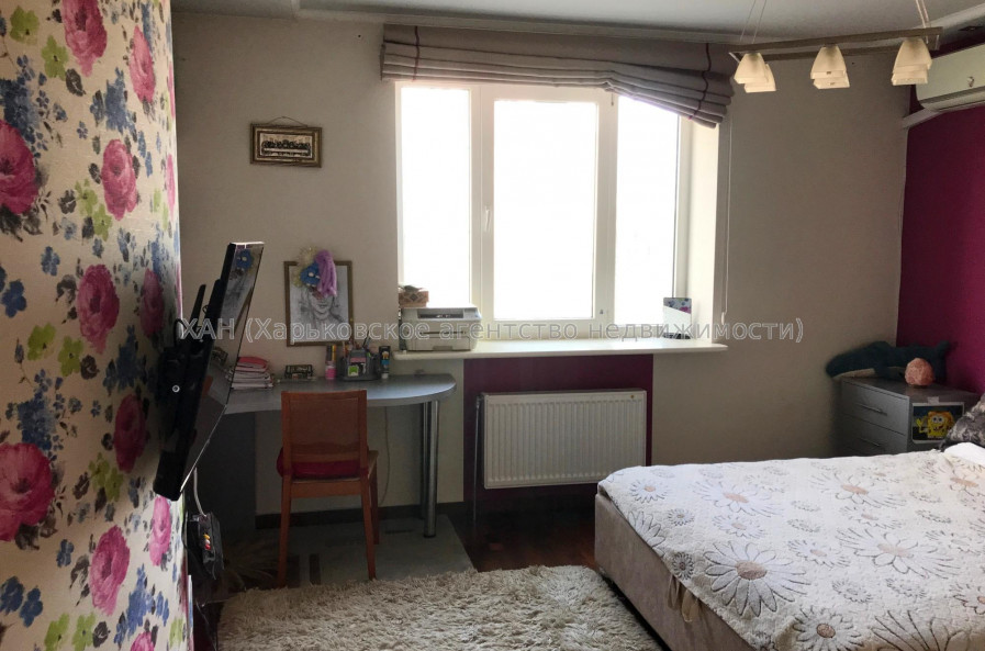 Продам квартиру, Лебединская ул. , 3 , 3  ком., 116 м², евроремонт 