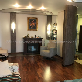 Продам квартиру, Лебединская ул. , 3 , 3  ком., 116 м², евроремонт