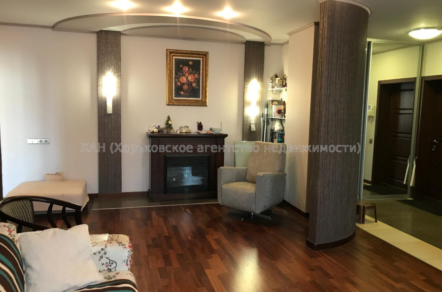 Продам квартиру, Лебединская ул. , 3 , 3  ком., 116 м², евроремонт 
