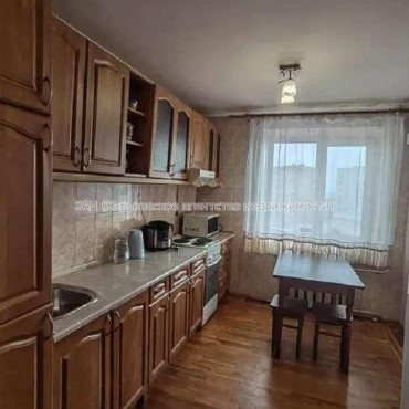Продам квартиру, Золочевская ул. , 2  ком., 52 м², капитальный ремонт 
