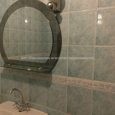 Продам квартиру, Золочевская ул. , 2  ком., 52 м², капитальный ремонт 